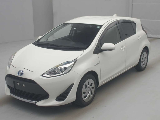 TOYOTA AQUA 2020
