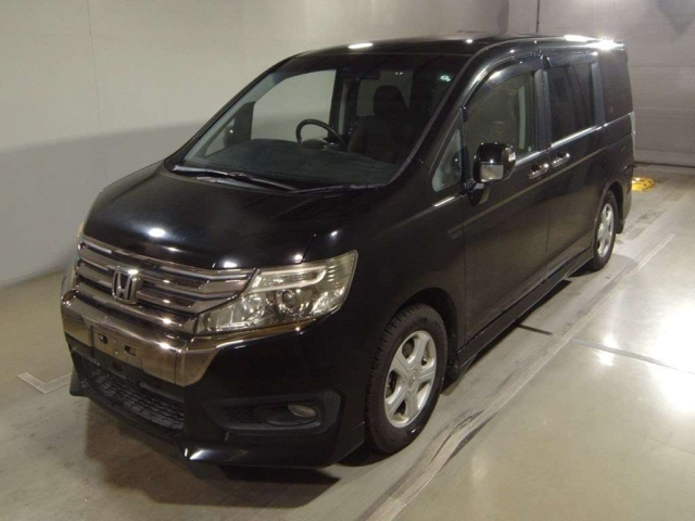 HONDA STEP WAGON 2012