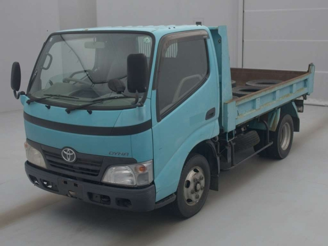 TOYOTA DYNA 2009