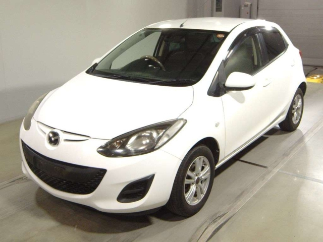 MAZDA DEMIO 2013