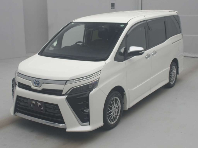 TOYOTA VOXY 2020
