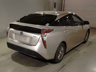 TOYOTA PRIUS 2016