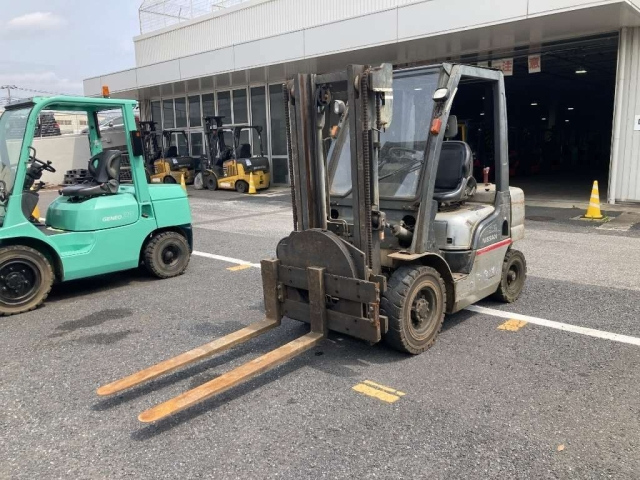 NISSAN FORKLIFT