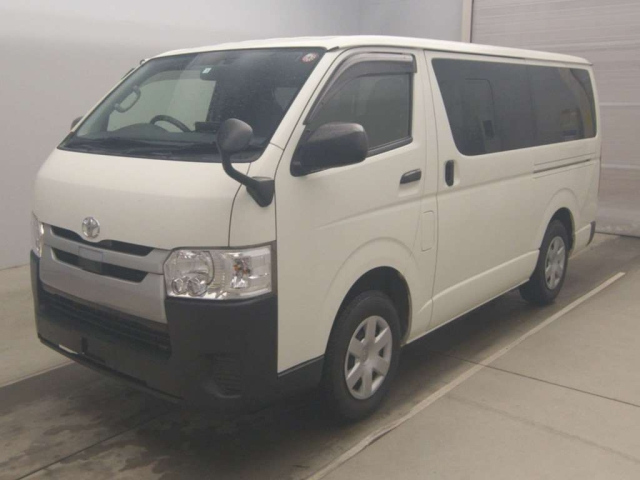 TOYOTA REGIUS ACE VAN