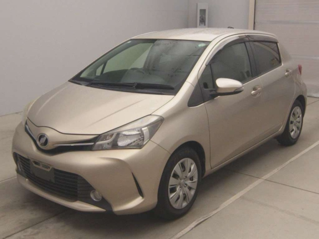 TOYOTA VITZ 2014