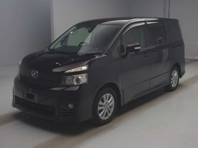 TOYOTA VOXY 2012