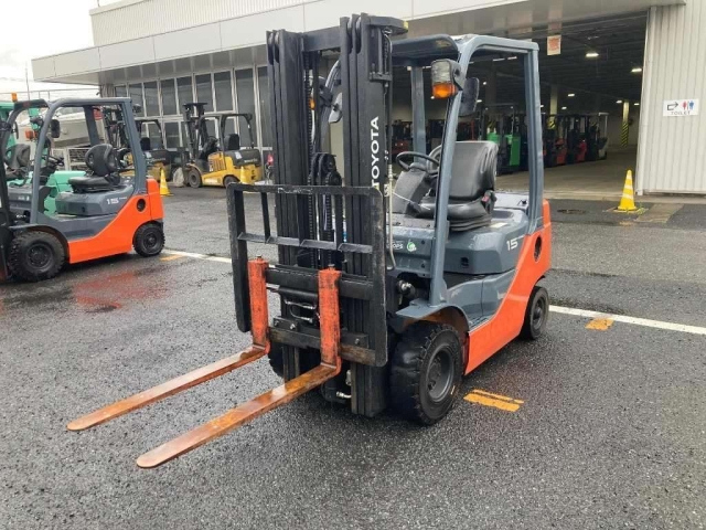 TOYOTA FORKLIFT 2012