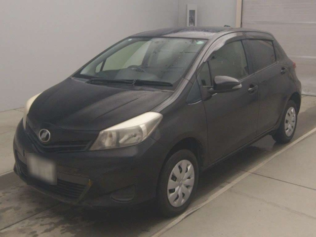 TOYOTA VITZ 2012