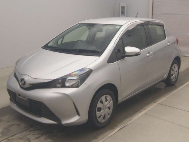 TOYOTA VITZ 2016