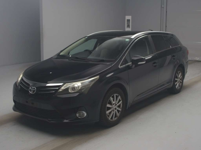 TOYOTA AVENSIS WAGON 2013