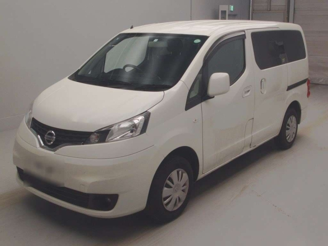 NISSAN NV200 2018