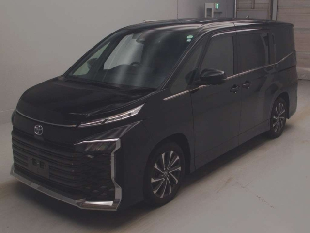 TOYOTA VOXY 2022