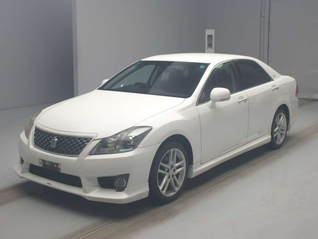 TOYOTA CROWN 2010