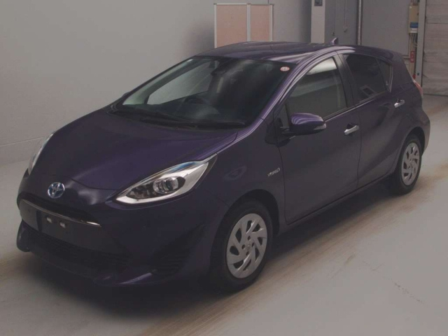 TOYOTA AQUA 2018