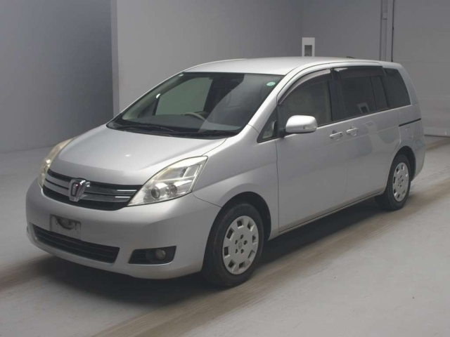 TOYOTA ISIS 2011