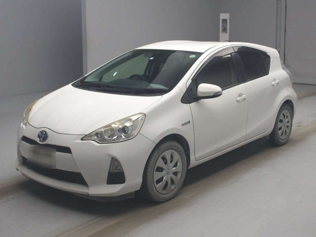 TOYOTA AQUA 2014