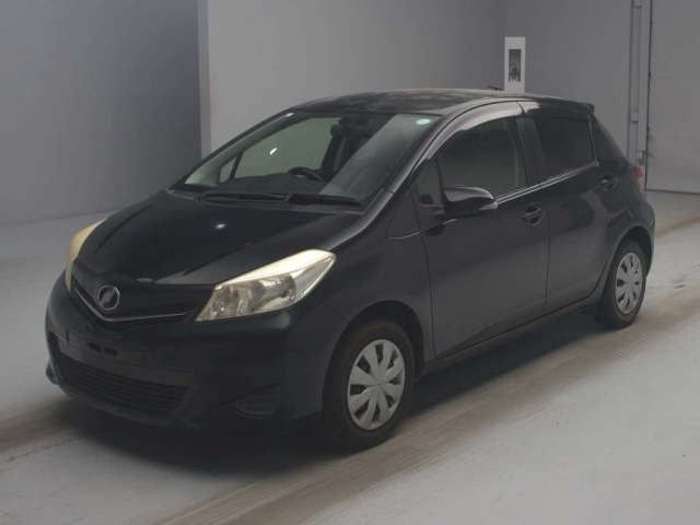 TOYOTA VITZ 2012