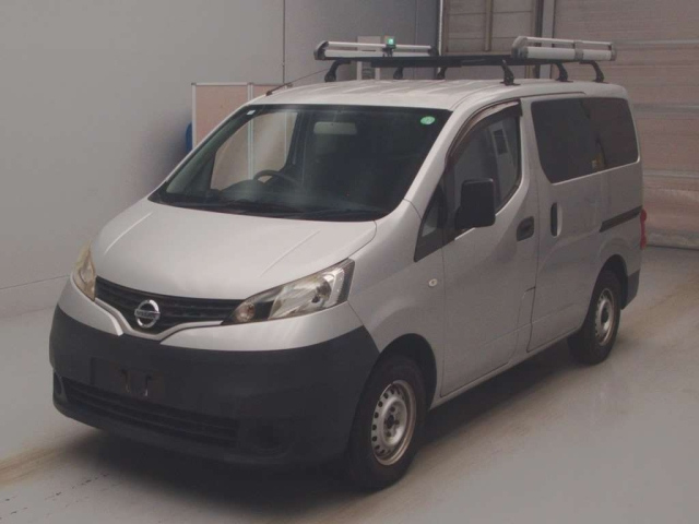 NISSAN NV200 2015