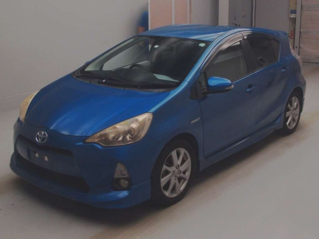 TOYOTA AQUA 2012