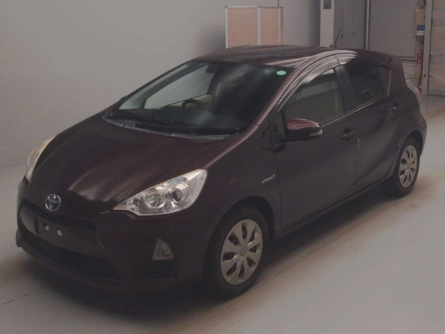 TOYOTA AQUA 2014