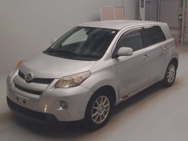 TOYOTA IST 2008