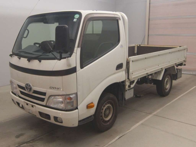TOYOTA DYNA 2015