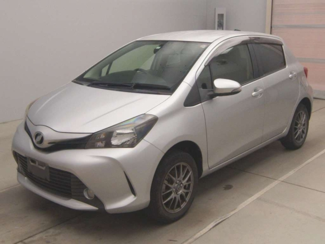 TOYOTA VITZ 2014