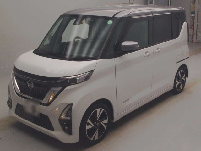NISSAN ROOX 2020