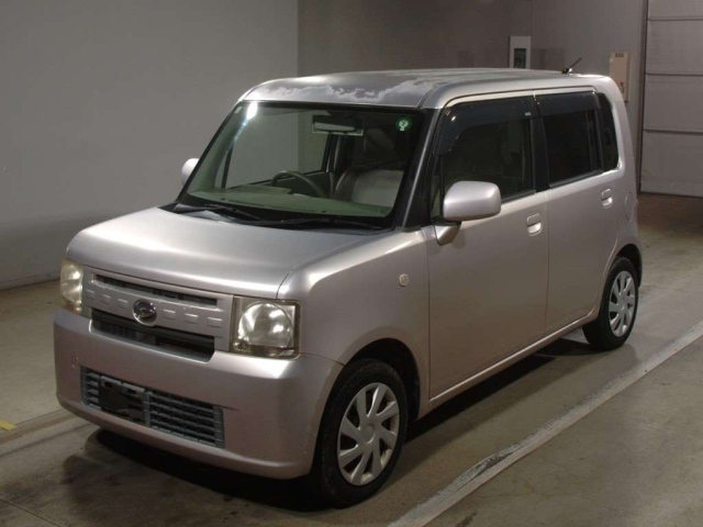 DAIHATSU MOVE CONTE 2011