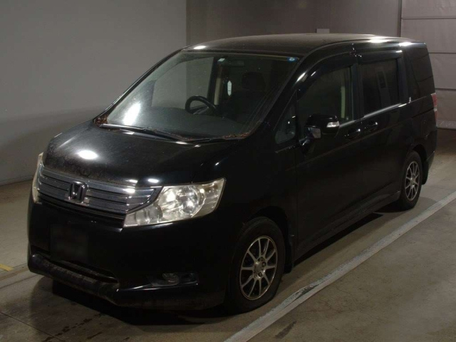 HONDA STEP WAGON 2011