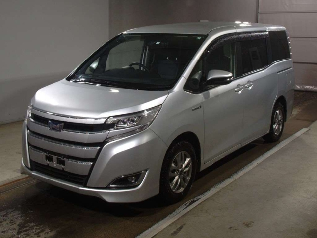 TOYOTA NOAH 2020