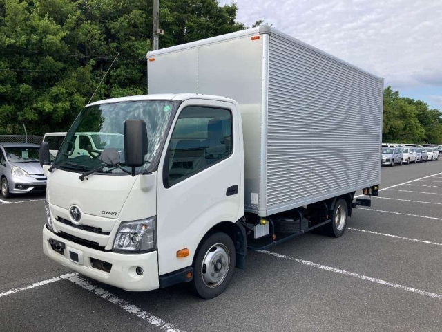 TOYOTA DYNA 2019