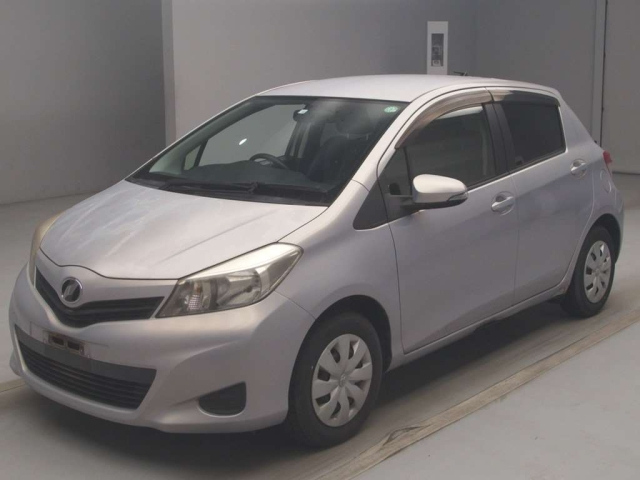 TOYOTA VITZ 2014