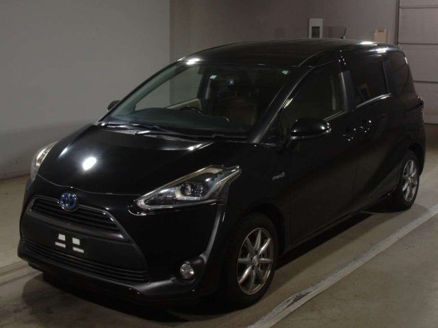 TOYOTA SIENTA 2016
