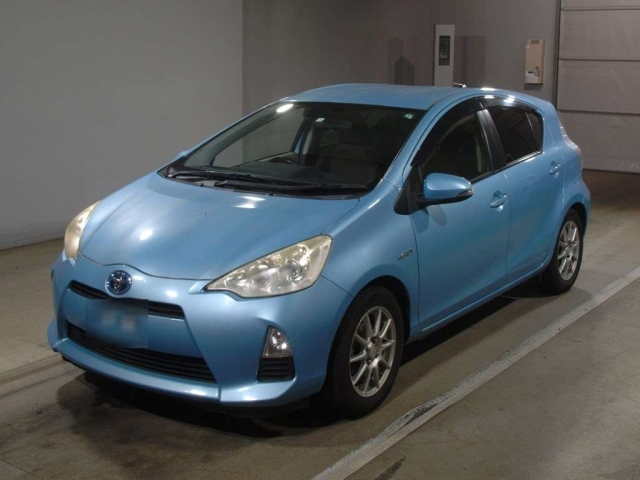 TOYOTA AQUA 2012
