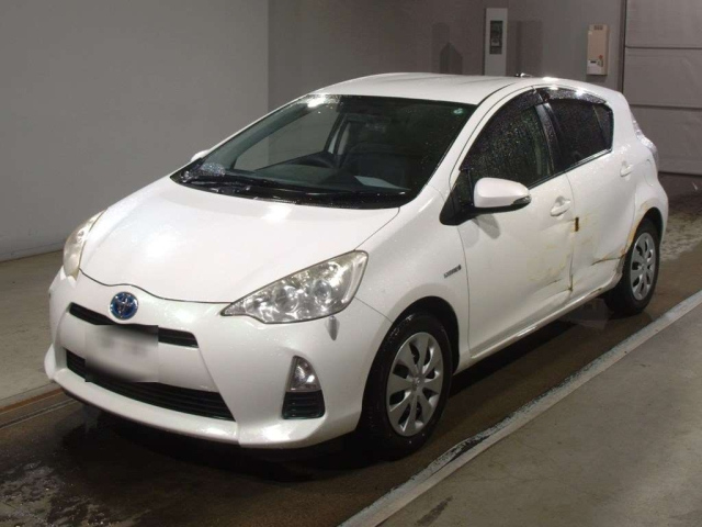 TOYOTA AQUA 2013