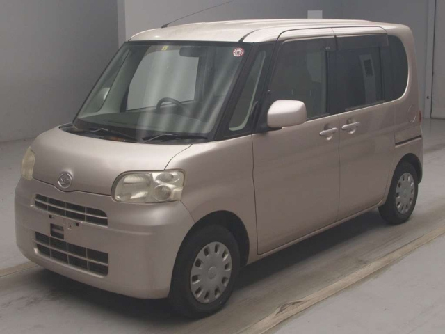 DAIHATSU TANTO 2008