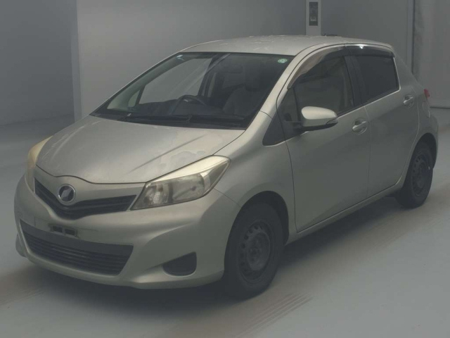 TOYOTA VITZ 2012
