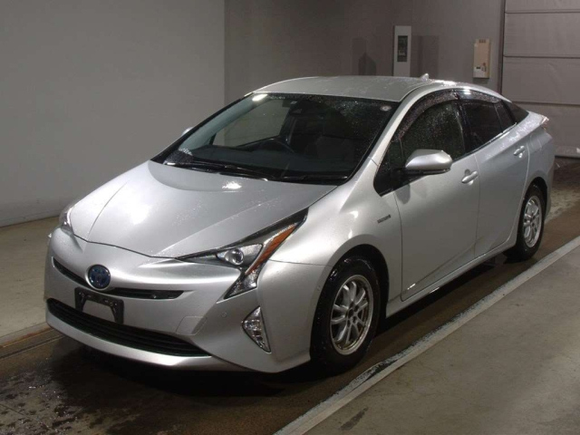 TOYOTA PRIUS 2018
