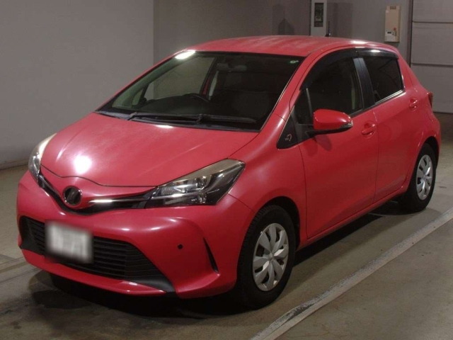 TOYOTA VITZ 2015
