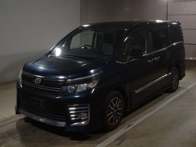 TOYOTA VOXY 2014
