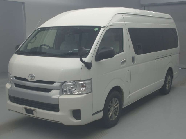TOYOTA HIACE 2017