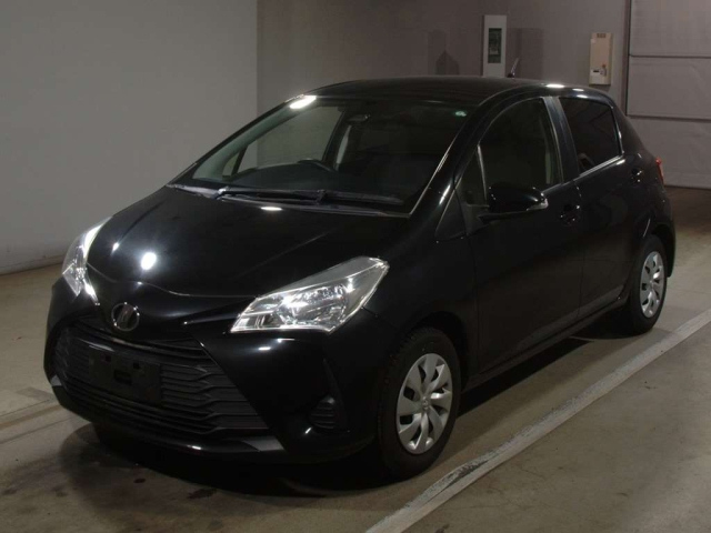 TOYOTA VITZ 2019