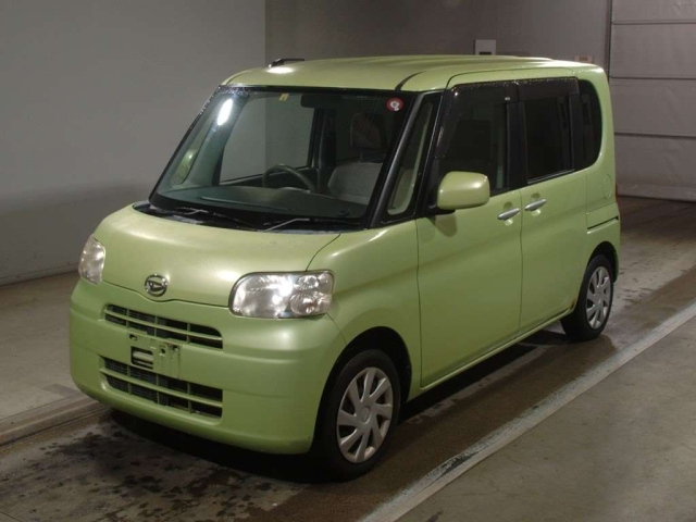 DAIHATSU TANTO 2012