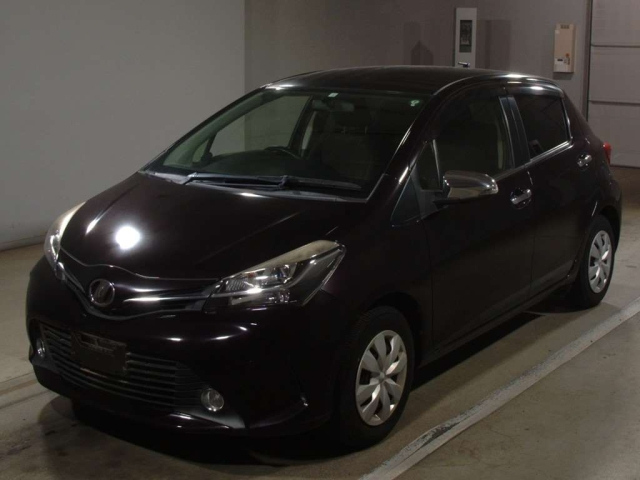 TOYOTA VITZ 2014