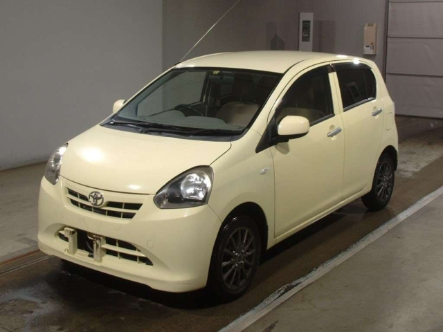 TOYOTA PIXIS EPOCH 2012