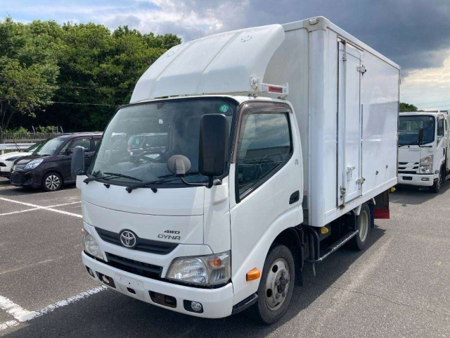 TOYOTA DYNA 2015