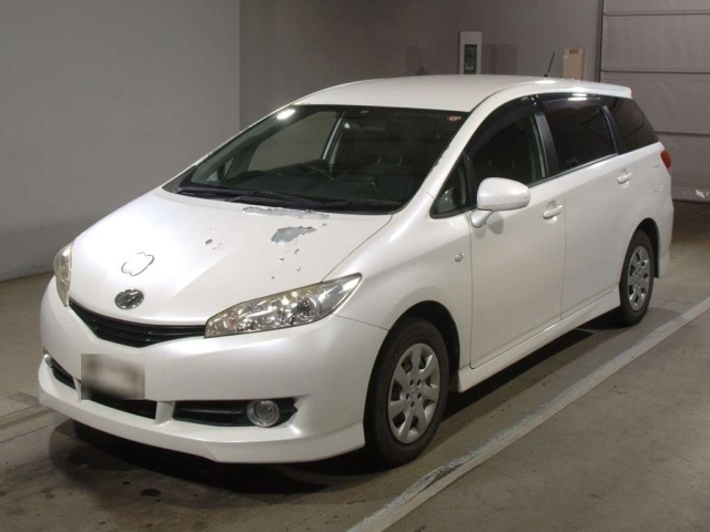TOYOTA WISH 2010