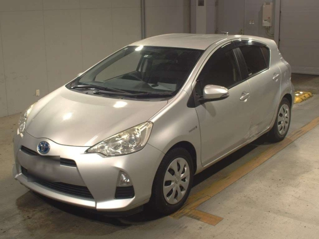 TOYOTA AQUA 2014