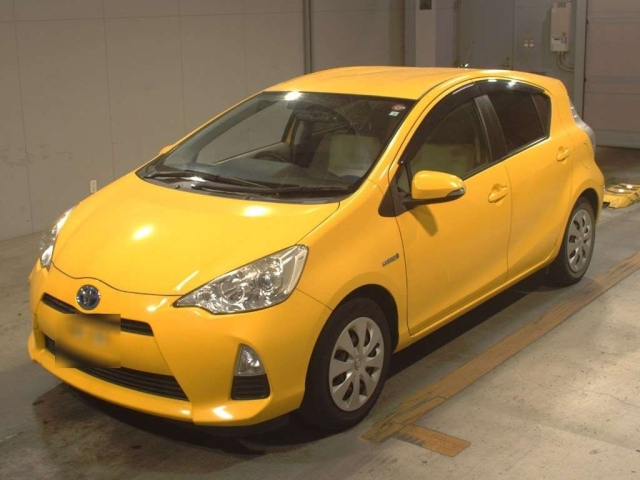 TOYOTA AQUA 2014